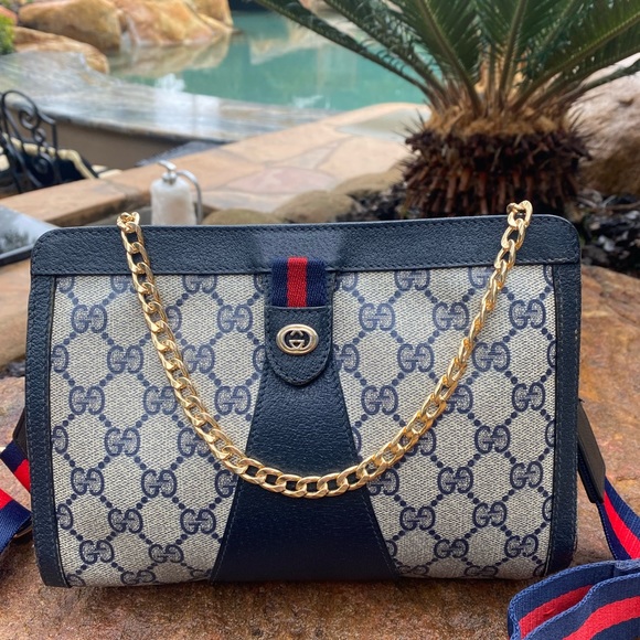 Rare authentic 70’s GUCCI stunner bag ! Crossbody or clutch this purse is it - Picture 3 of 15